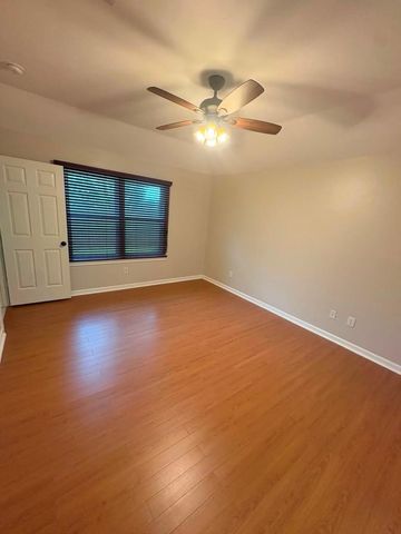 1130 Andover Drive, Pearland, TX 77584