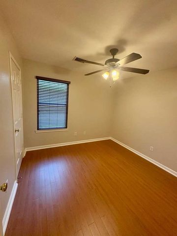 1130 Andover Drive, Pearland, TX 77584