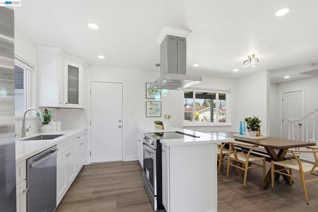 3074 Capewood LN, San Jose, CA 95132