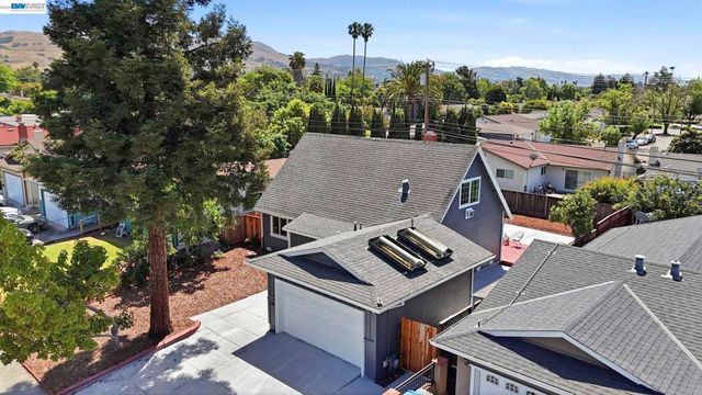 3074 Capewood LN, San Jose, CA 95132