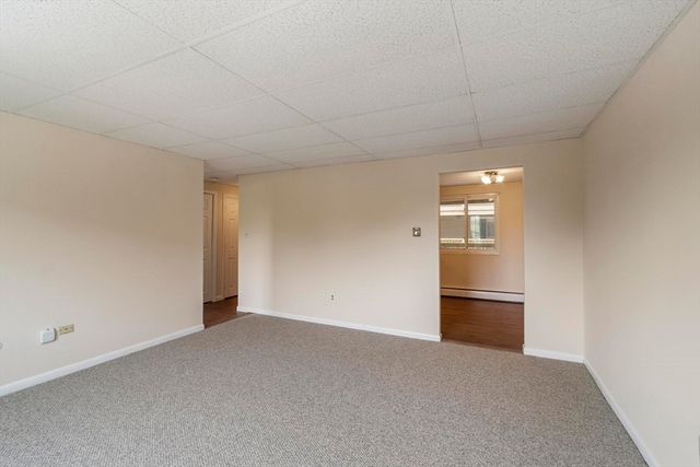 215 Chelmsford St 4, Chelmsford, MA 01824