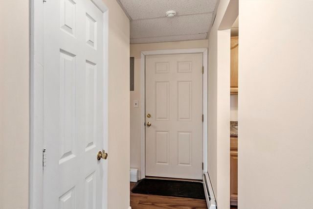 215 Chelmsford St 4, Chelmsford, MA 01824
