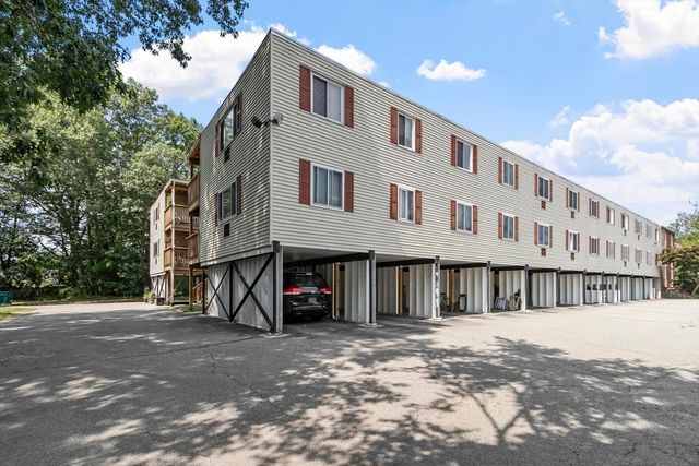 215 Chelmsford St 4, Chelmsford, MA 01824