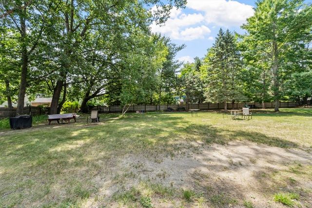 215 Chelmsford St 4, Chelmsford, MA 01824