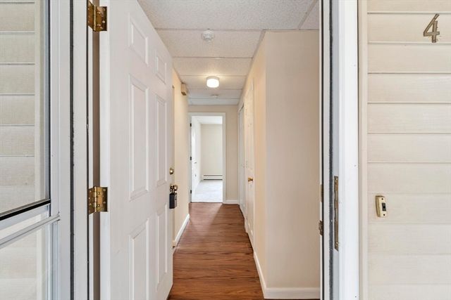 215 Chelmsford St 4, Chelmsford, MA 01824