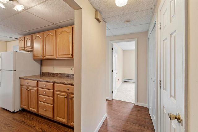 215 Chelmsford St 4, Chelmsford, MA 01824