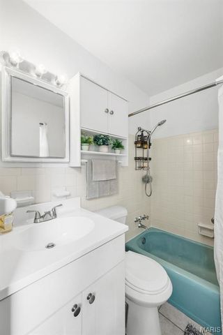 12 Graeler Drive, St Louis, MO 63146