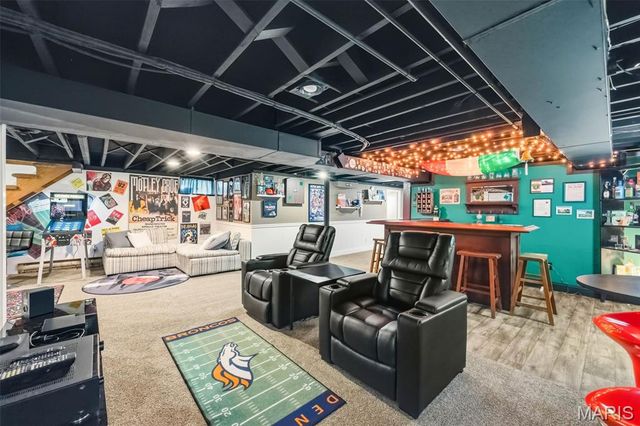 12 Graeler Drive, St Louis, MO 63146