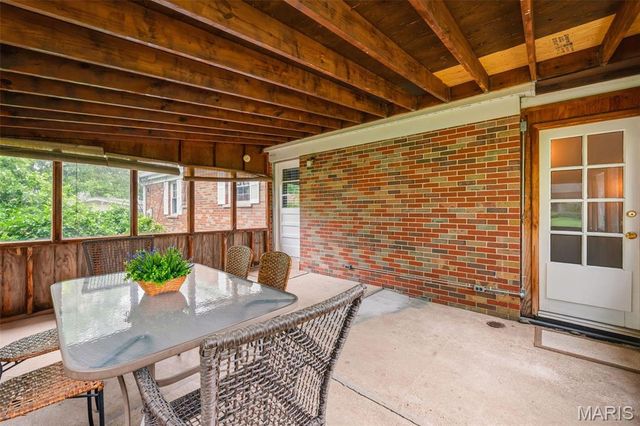 12 Graeler Drive, St Louis, MO 63146