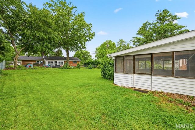 12 Graeler Drive, St Louis, MO 63146