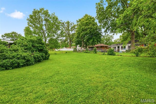 12 Graeler Drive, St Louis, MO 63146