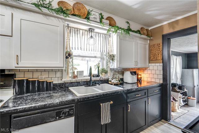 4943 Martin Drive SE, East Sparta, OH 44626