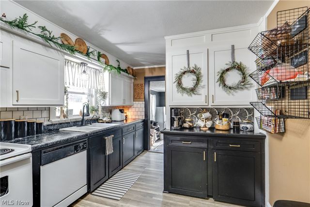 4943 Martin Drive SE, East Sparta, OH 44626