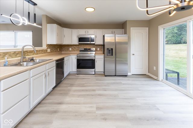 11146 Cool Winds Way, Fishers, IN 46037