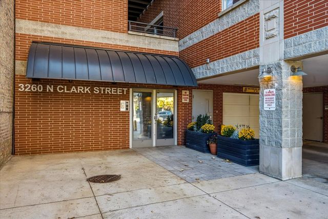 3260 N Clark Street 501, Chicago, IL 60657