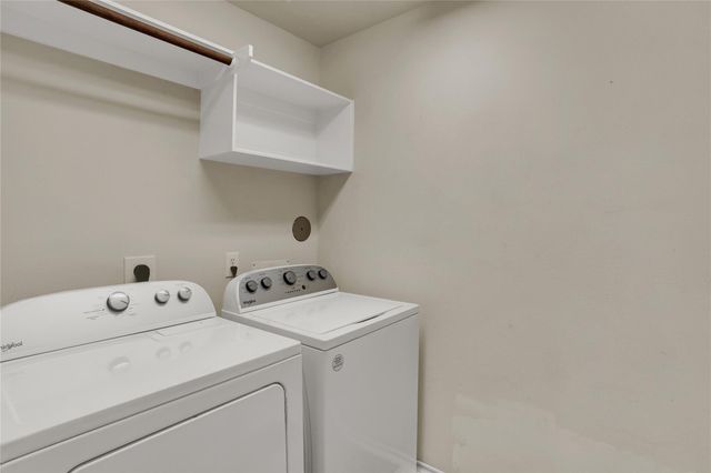 326 Brandy Ridge Lane, Dickinson, TX 77539