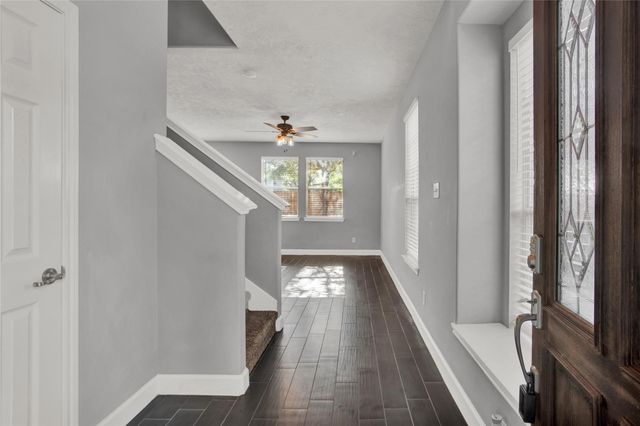 326 Brandy Ridge Lane, Dickinson, TX 77539