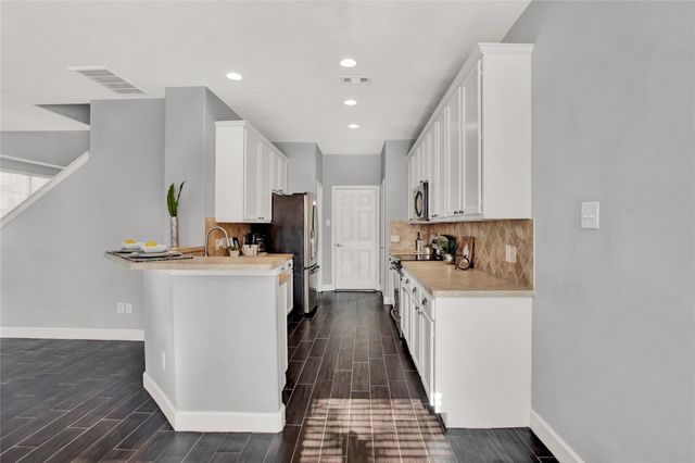 326 Brandy Ridge Lane, Dickinson, TX 77539