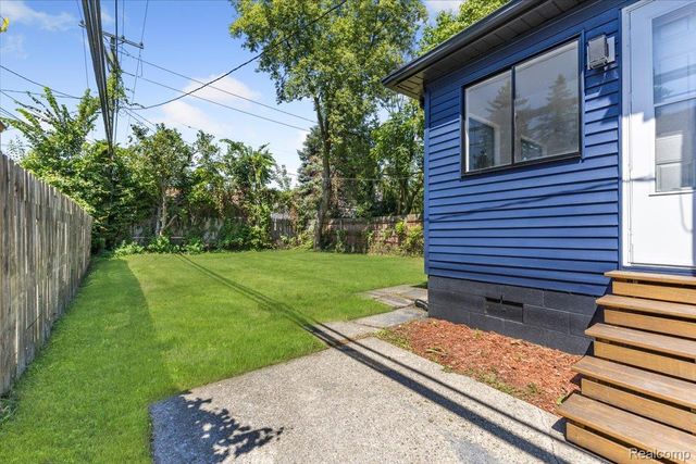 1761 Stanford Road, Berkley, MI 48072