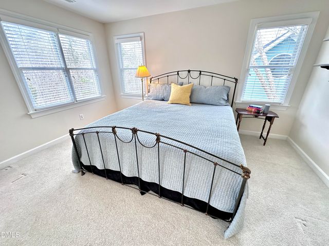 226 Edgewater Circle, Chapel Hill, NC 27516