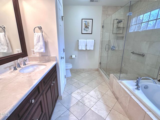 226 Edgewater Circle, Chapel Hill, NC 27516