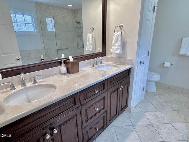 226 Edgewater Circle, Chapel Hill, NC 27516