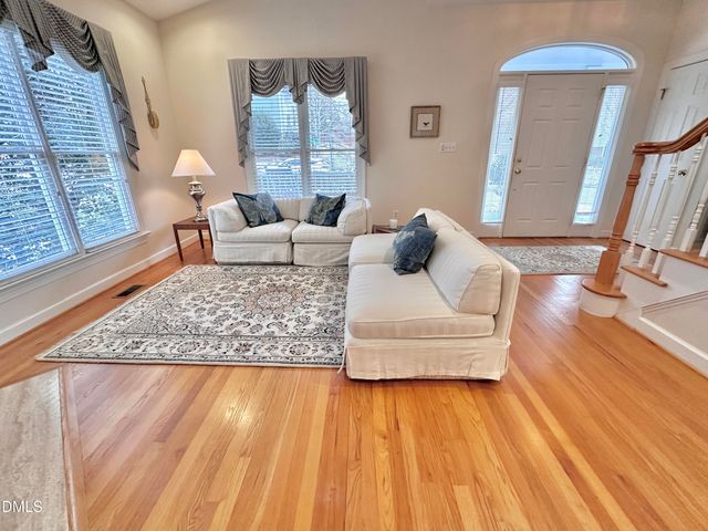 226 Edgewater Circle, Chapel Hill, NC 27516