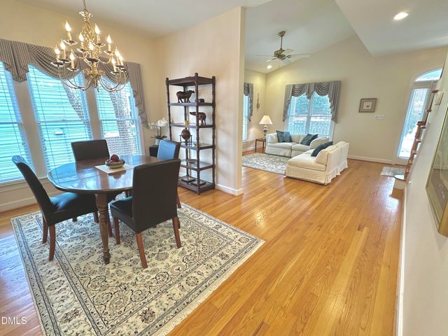 226 Edgewater Circle, Chapel Hill, NC 27516