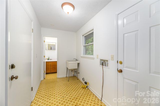 106 Turner Lane, Hendersonville, NC 28791