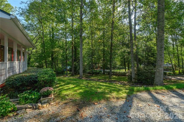 106 Turner Lane, Hendersonville, NC 28791