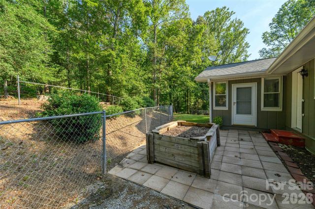 106 Turner Lane, Hendersonville, NC 28791
