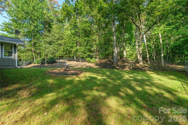 106 Turner Lane, Hendersonville, NC 28791