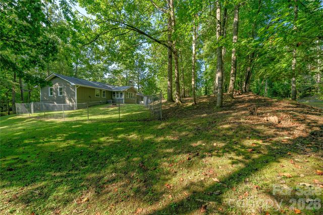 106 Turner Lane, Hendersonville, NC 28791