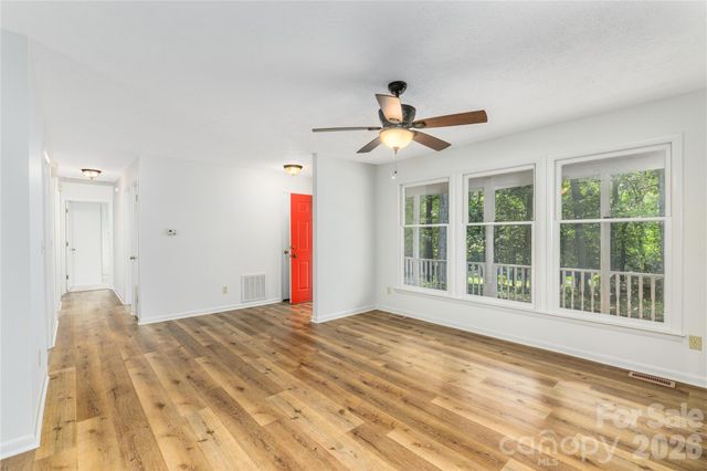 106 Turner Lane, Hendersonville, NC 28791