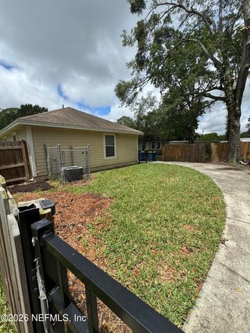 5227 BUNCHE Drive, Jacksonville, FL 32209