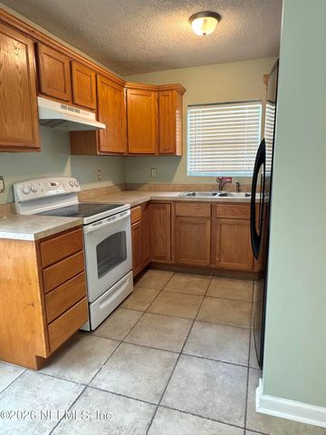 5227 BUNCHE Drive, Jacksonville, FL 32209