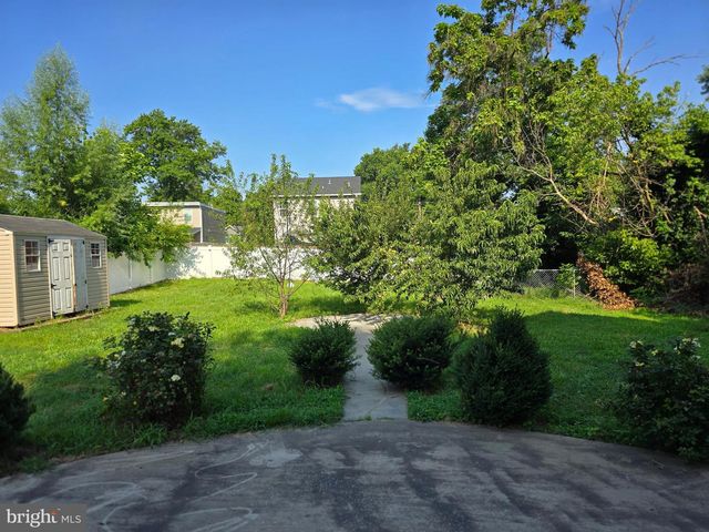 908 59TH, Fairmount Heights, MD 20743