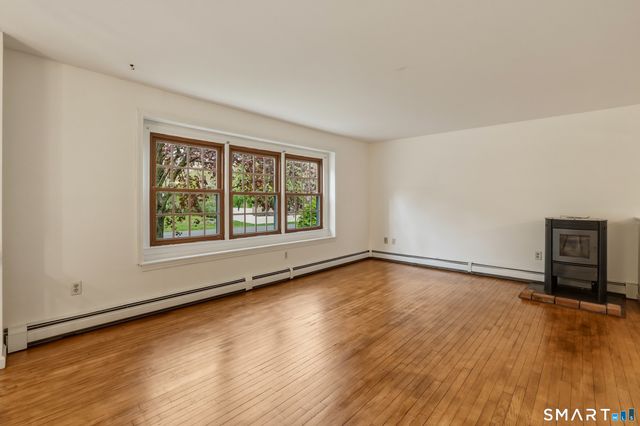 10 Salem Road, Madison, CT 06443