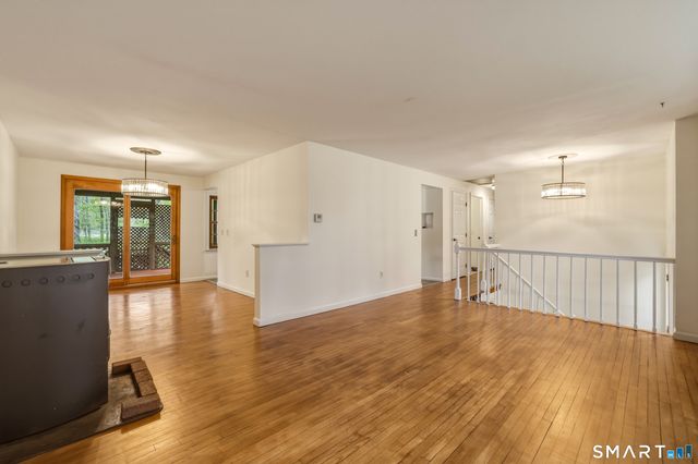 10 Salem Road, Madison, CT 06443