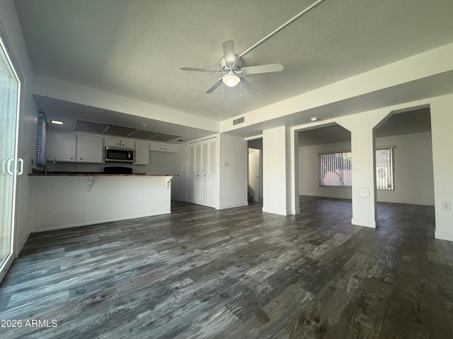 1577 W HAZELWOOD Street, Phoenix, AZ 85015