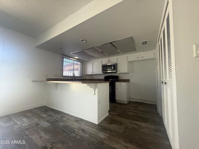 1577 W HAZELWOOD Street, Phoenix, AZ 85015
