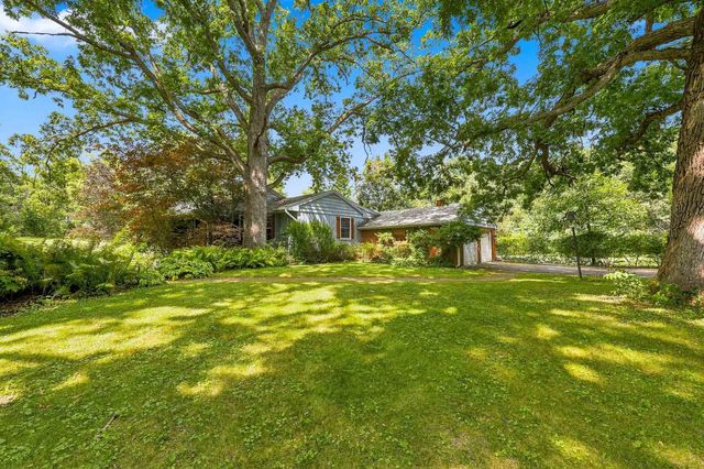 30w030 Schick Road, Bartlett, IL 60103