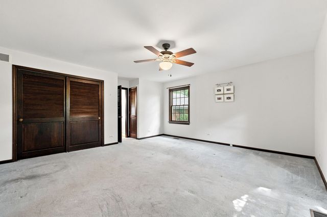 30w030 Schick Road, Bartlett, IL 60103