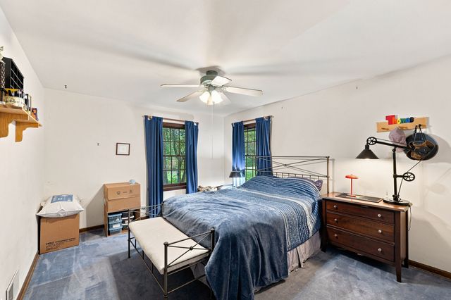 30w030 Schick Road, Bartlett, IL 60103