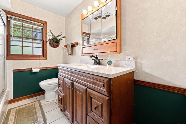 30w030 Schick Road, Bartlett, IL 60103