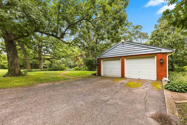 30w030 Schick Road, Bartlett, IL 60103