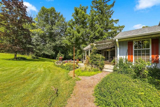 30w030 Schick Road, Bartlett, IL 60103