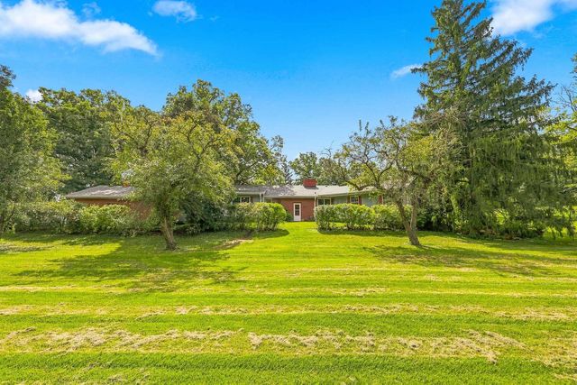 30w030 Schick Road, Bartlett, IL 60103
