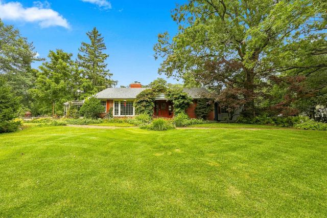 30w030 Schick Road, Bartlett, IL 60103