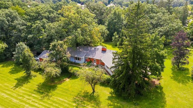 30w030 Schick Road, Bartlett, IL 60103